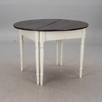 HALVMÅNEBORD, 2 st, 1800-talets slut.