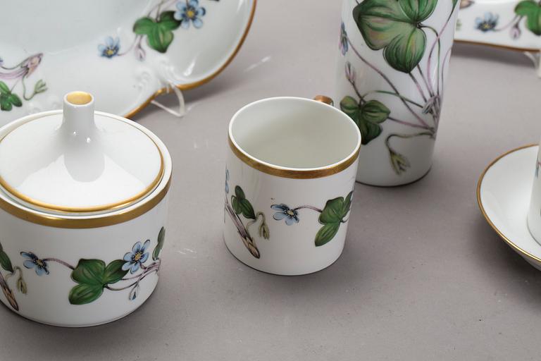 KAFFESERVIS, porslin, 30 delar,  "Anemone Hepatica", Hackefors.