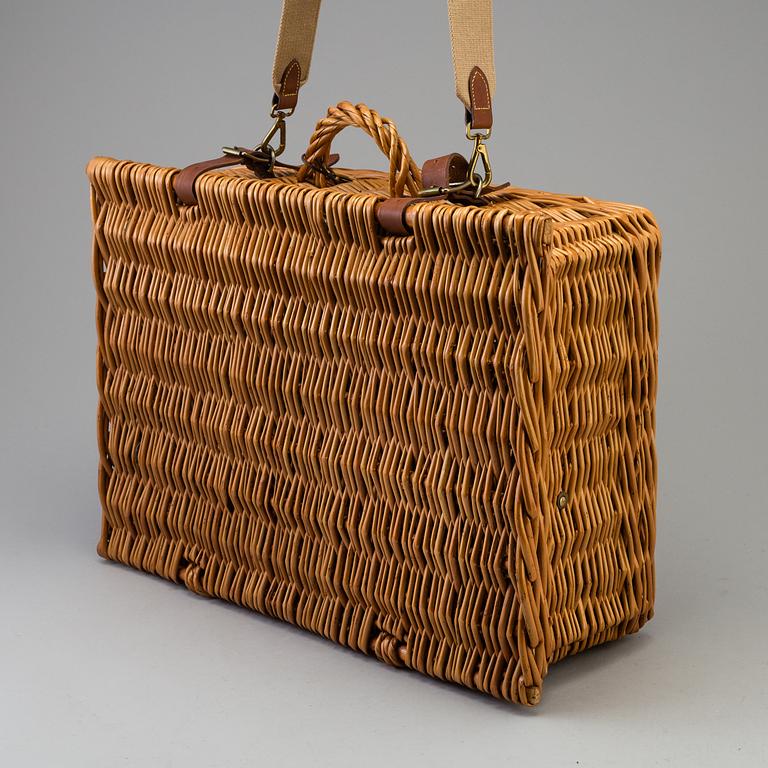 A Mulberry picnic basket second 20th century.