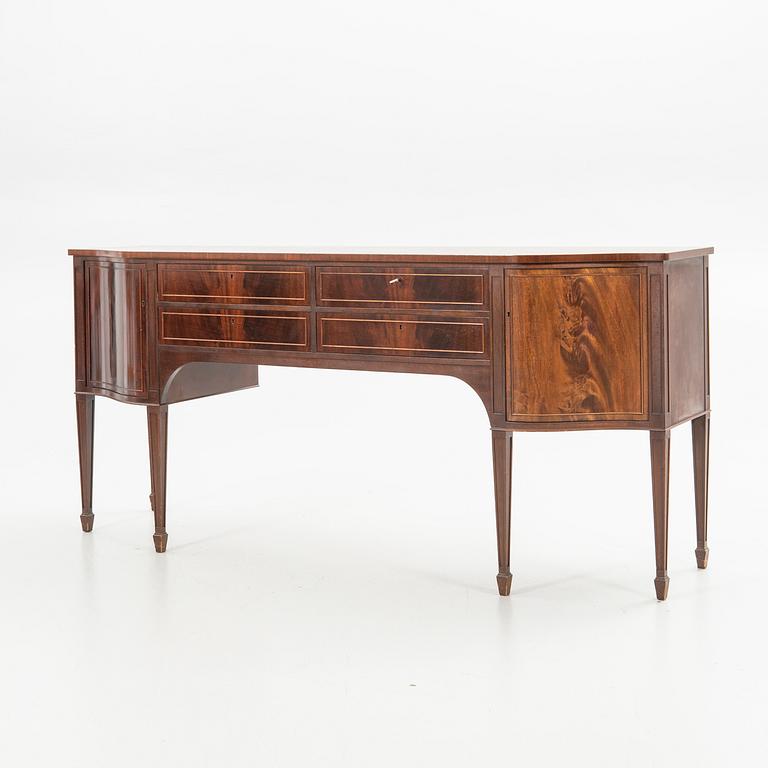 Sidebord, Oscar Edvard Ekelunds snickerifabriks AB, Virserum, 1900-talets mitt.