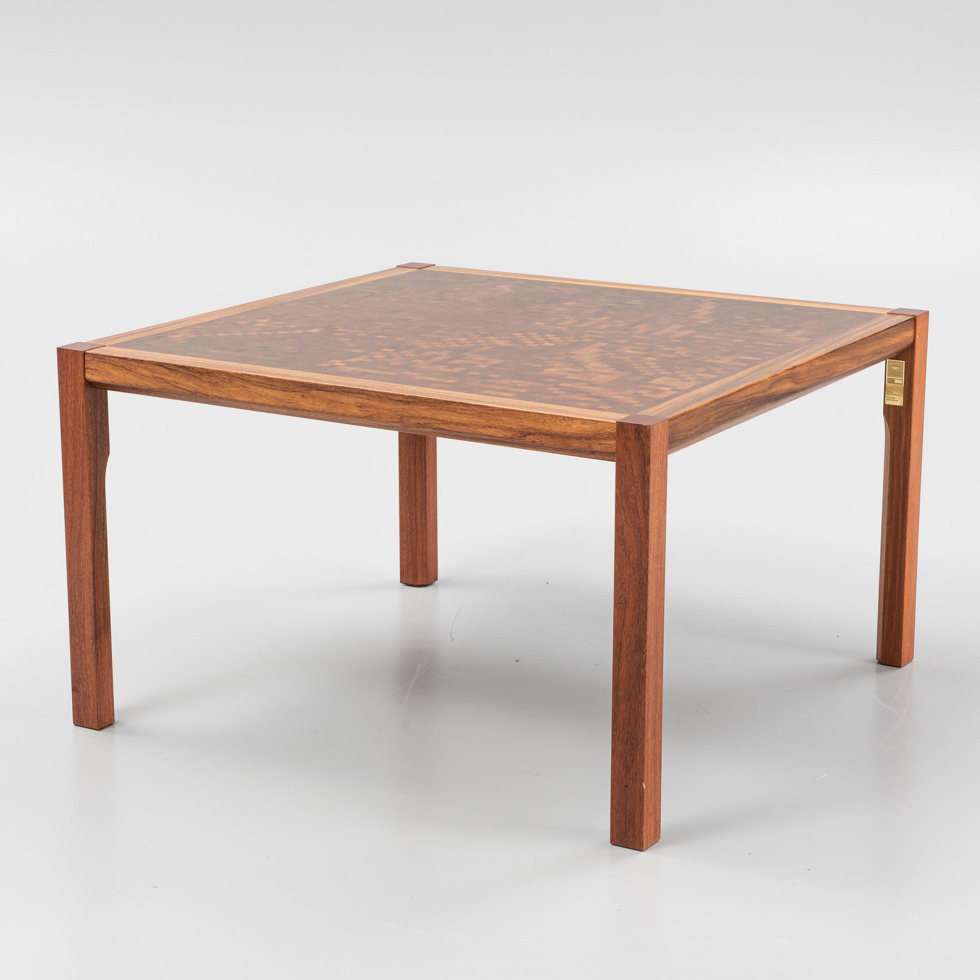 Gorm Lindum Christensen & Rolf Middelboe, a coffee table for Tranekaer Denmark, numbered 3127.