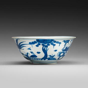 294. A blue and white bowl, Ming dynasty. With Chenghuas (1465-87) six charakters mark.