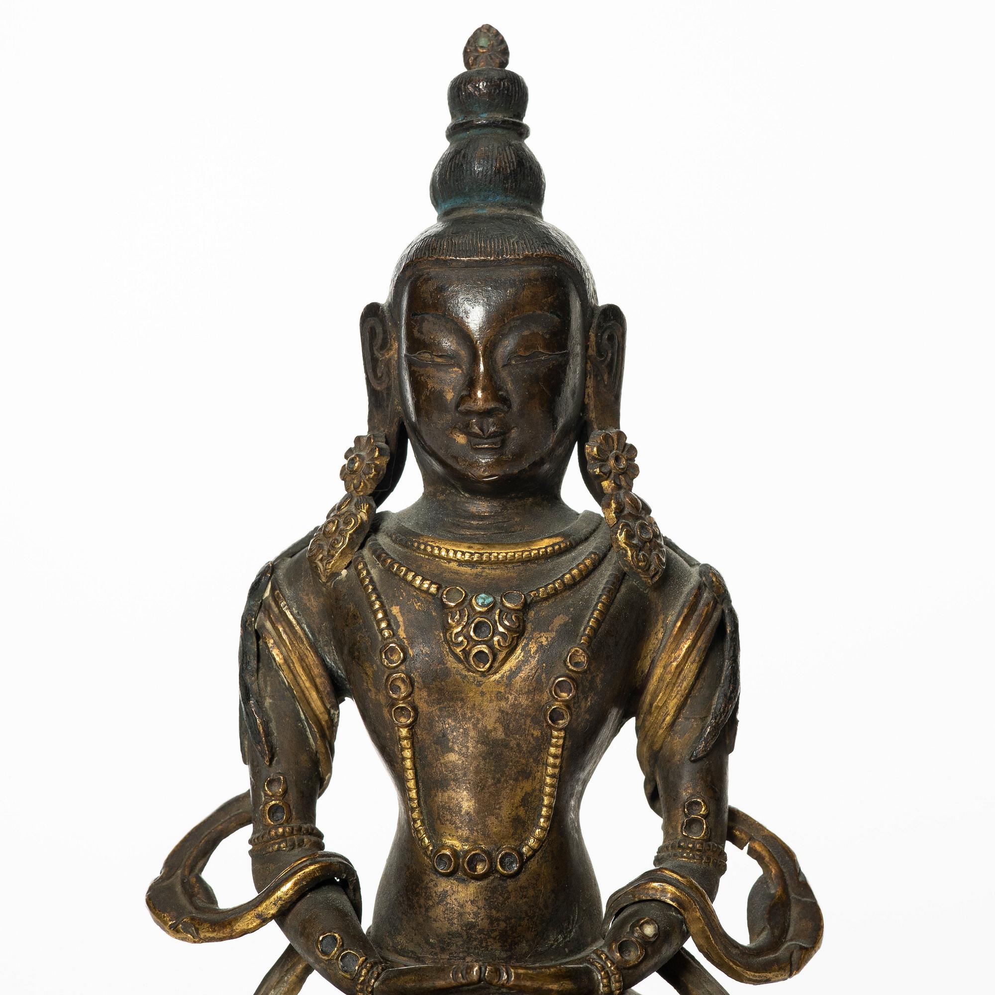 Amitayus, förgylld koppar. Tibeto-kinesisk, 1700-tal.