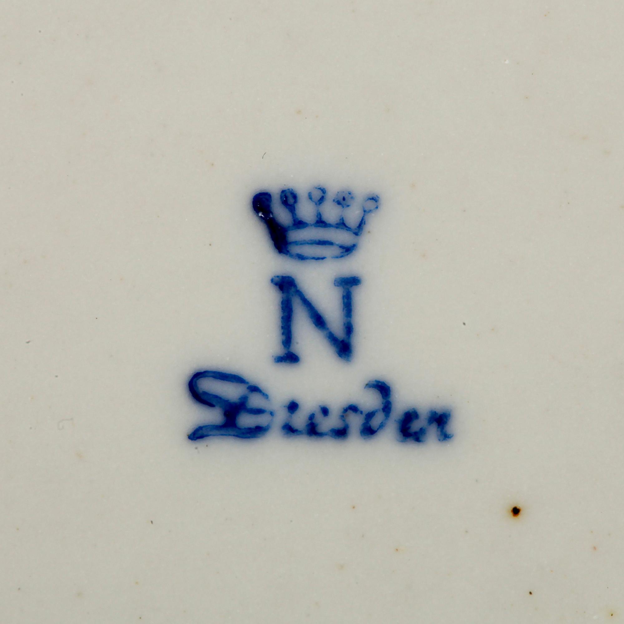 FIGURINER, 2 st, porslin, Dresden, 1900-talets andra hälft.