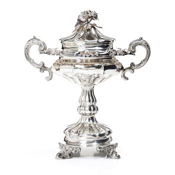 Gustaf Möllenborg, (Carl Teodor Féron), a Swedish silver sugar bowl with cover, Stockholm 1852.