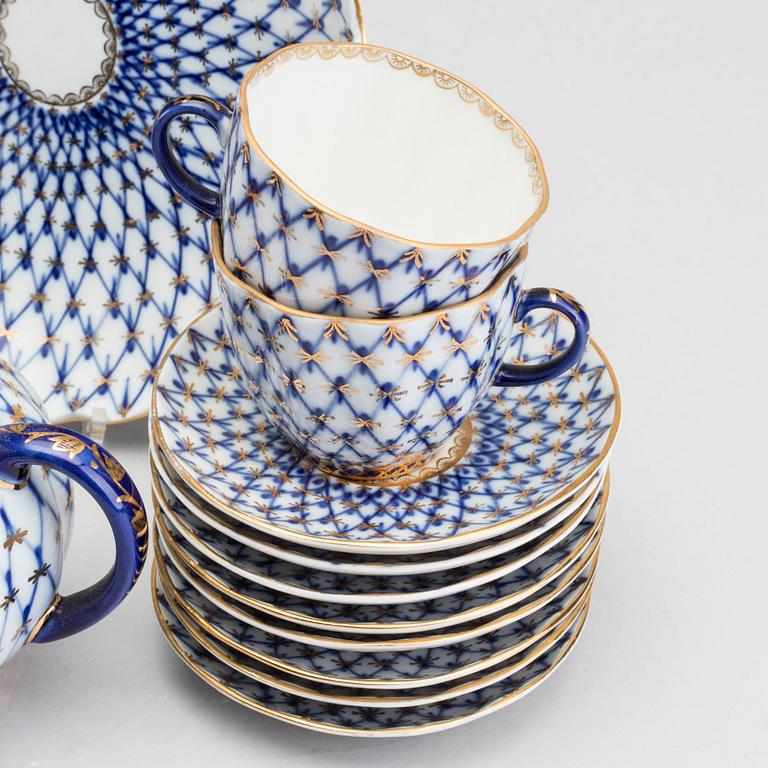 Coffee sets of 38 pieces in Lomonsov porcelain, including "Cobalt net".