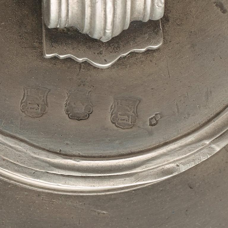 VINKANNA, av Johan Fredrik Logren 1776, mästare i Falun 1776-1787.