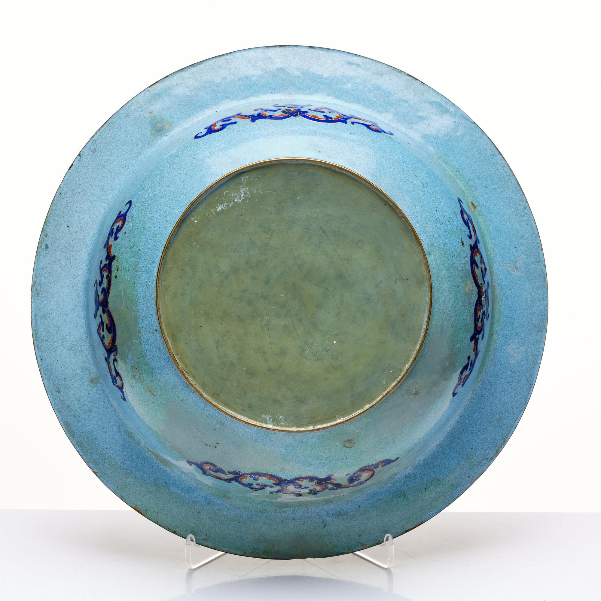 A large enamel on copper basin, Qing dynasty, 19th Century.