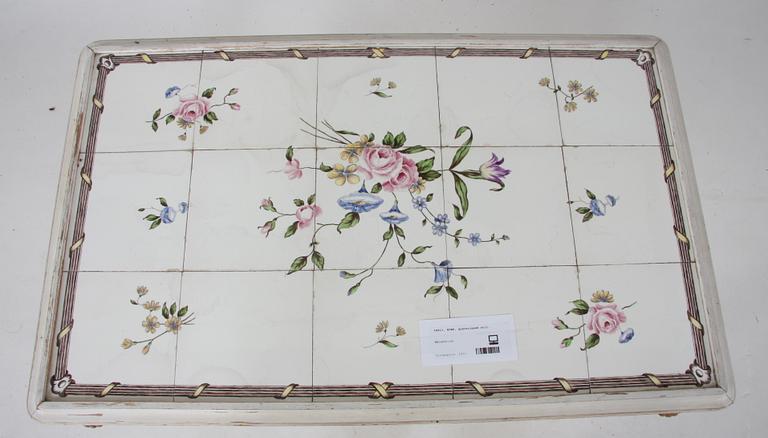 BORD, gustaviansk stil.