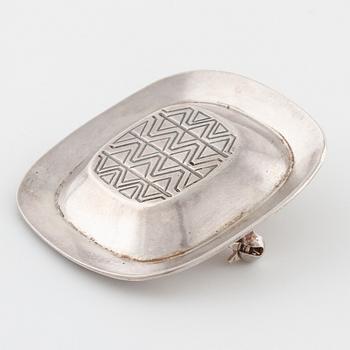 ATELIER BORGILA, A Michelsen, Stockholm, 1958, a brooch.
