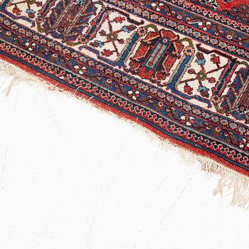 A carpet, possibly Bakhtiari, ca 309 x 230 cm.