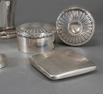 PARTI SILVER, 8 delar, 1800-talets samt 1900-talets första hälft, total vikt 586 g.