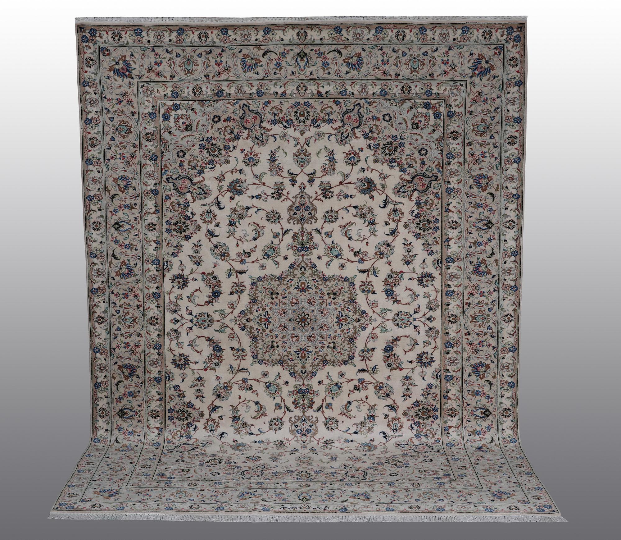 A CARPET, Kashan, signerad Kashan Frothan, ca 390 x 295 cm.