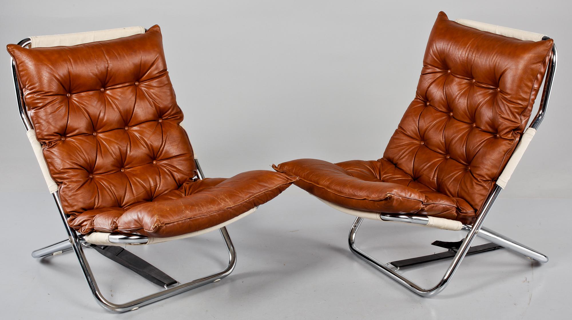 FÅTÖLJER, ett par, 1970-tal.