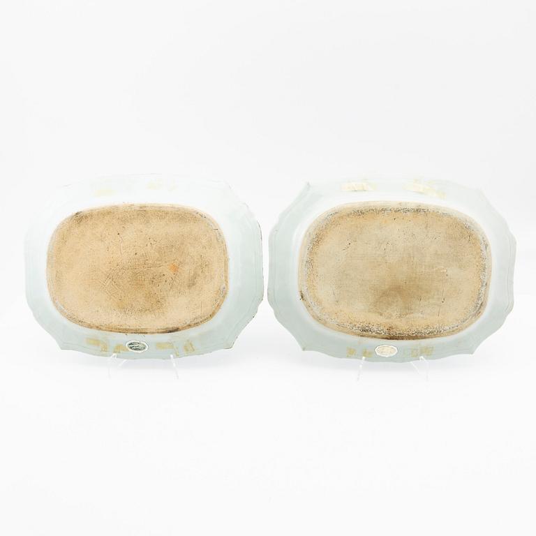 Stekfat, 2 st, kompaniporslin, Kina, Qingdynastin, Qianlong (1736-95).