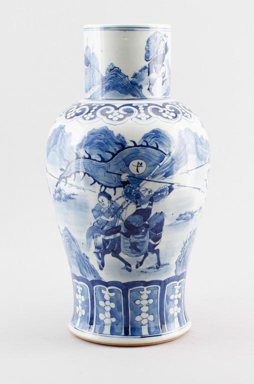 LOCKURNA, porslin, Kina, 1800-talets första hälft.