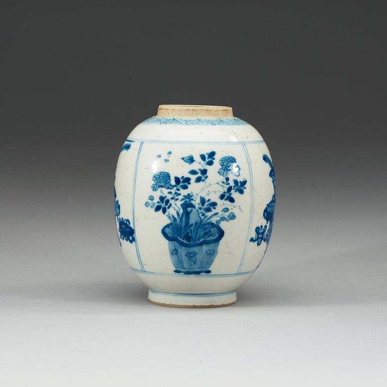 TEKRUKA, porslin. Qing dynastin, Kangxi (1662-1722), med Chenghuas märke.