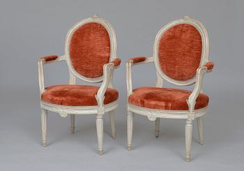 A PAIR OF ARMCHAIRS.