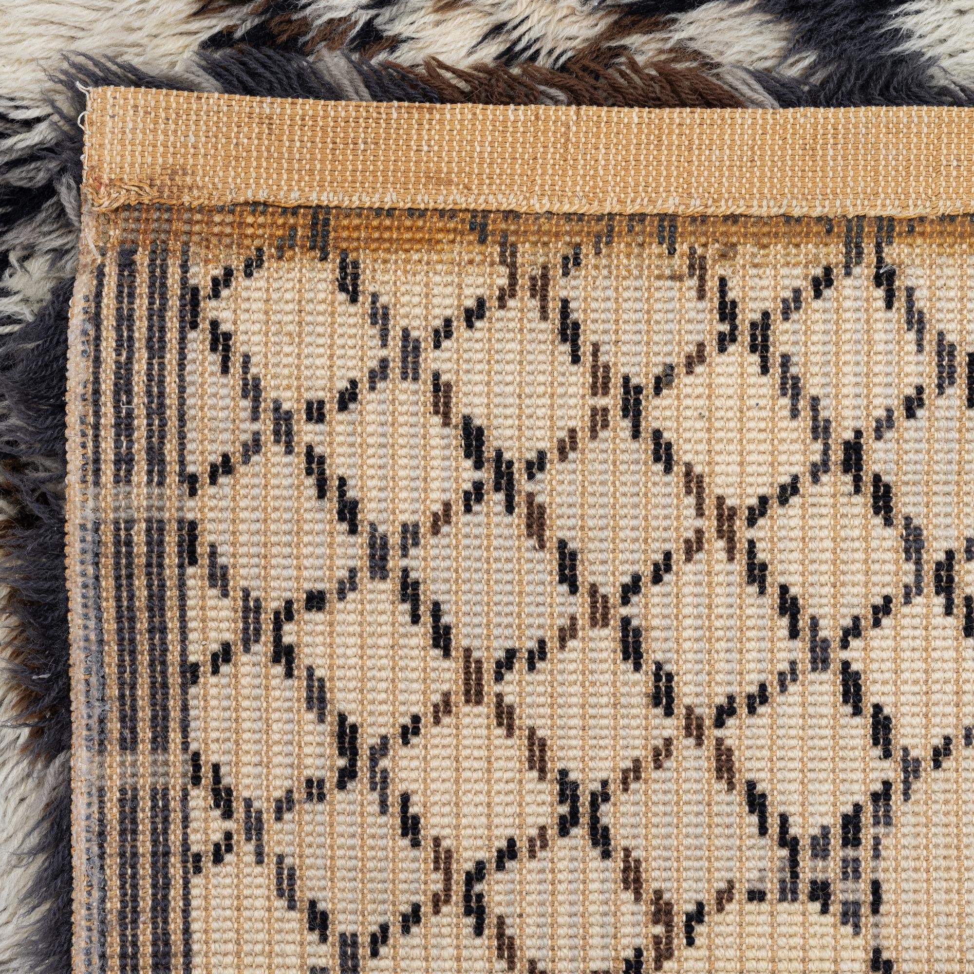 Marianne Richter, a rug, c. 230 x 160 cm.