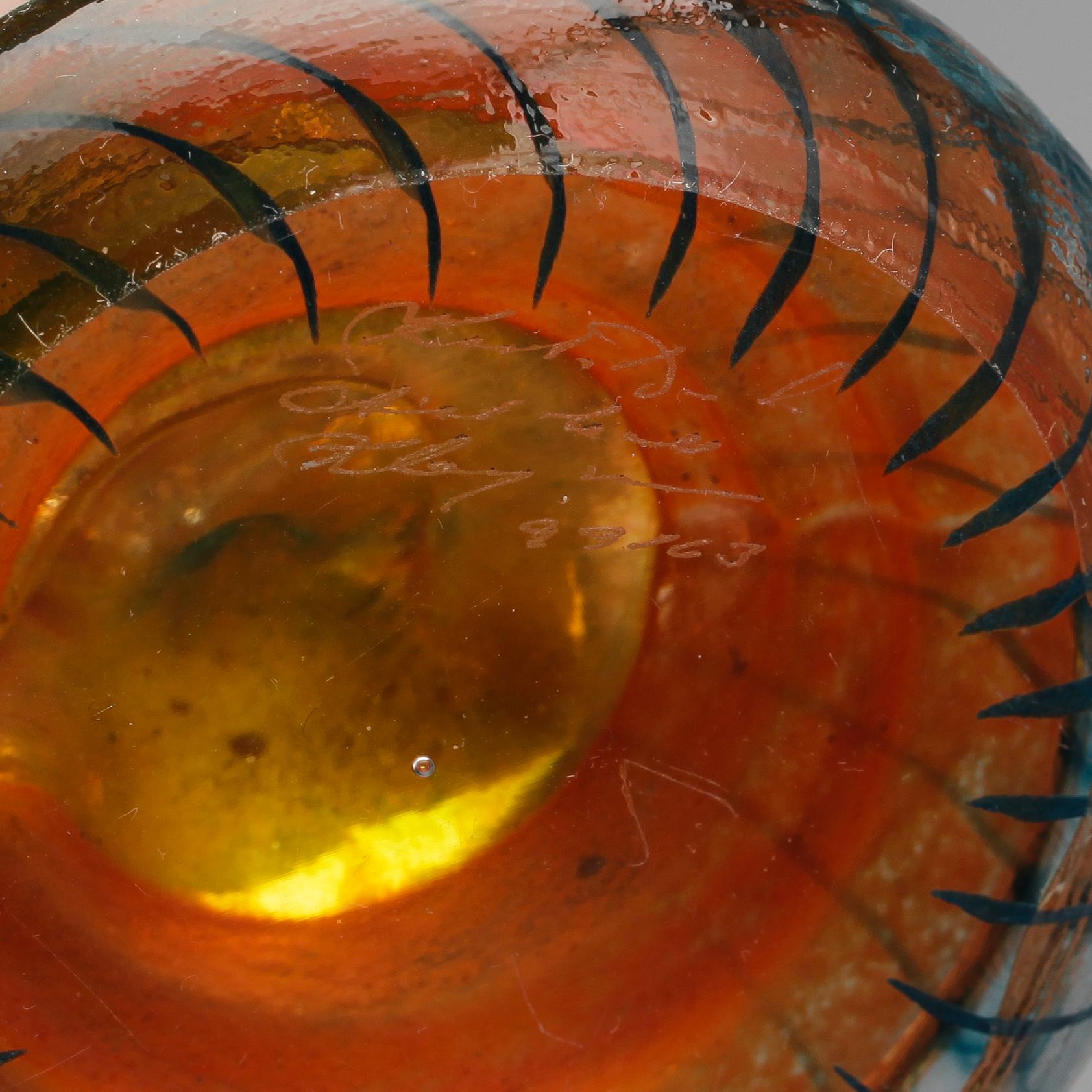 FIGURIN samt FLASKA , glas, Kjell Engman och Bertil Vallin, Kosta.