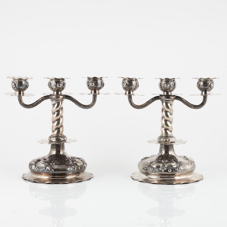 Kandelabrar, ett par, silver, barockstil, CG Hallberg, Stockholm, 1928.