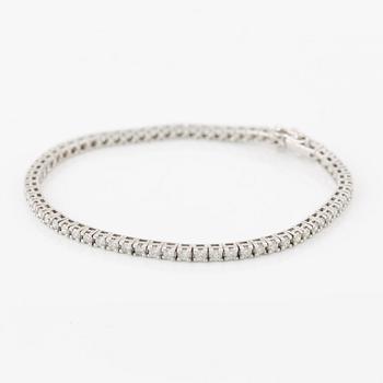 Tennis bracelet, 18K white gold set with brilliant-cut diamonds, accompanied by HRD report.