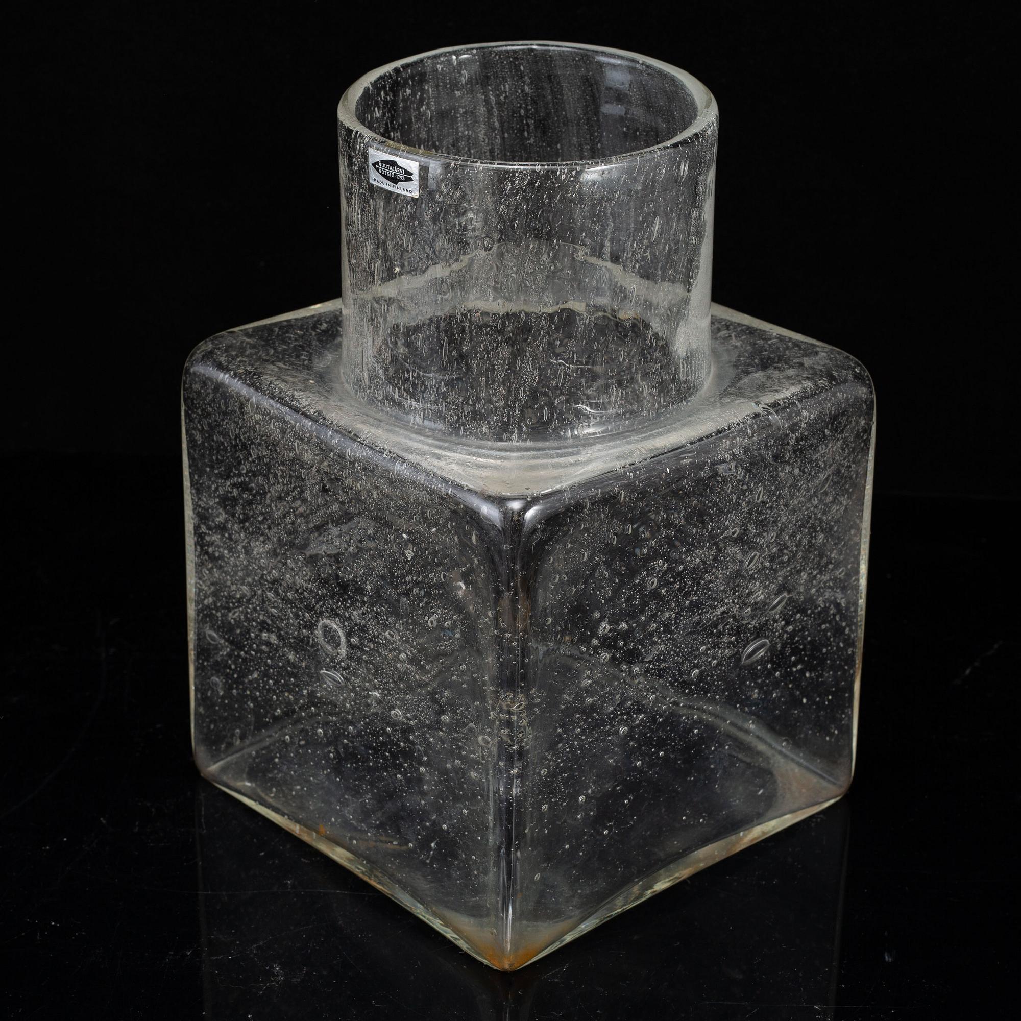 KAJ FRANCK, a "Sargasso" glass vase, Nuutajärvi Notsjö, Finland 1960's.