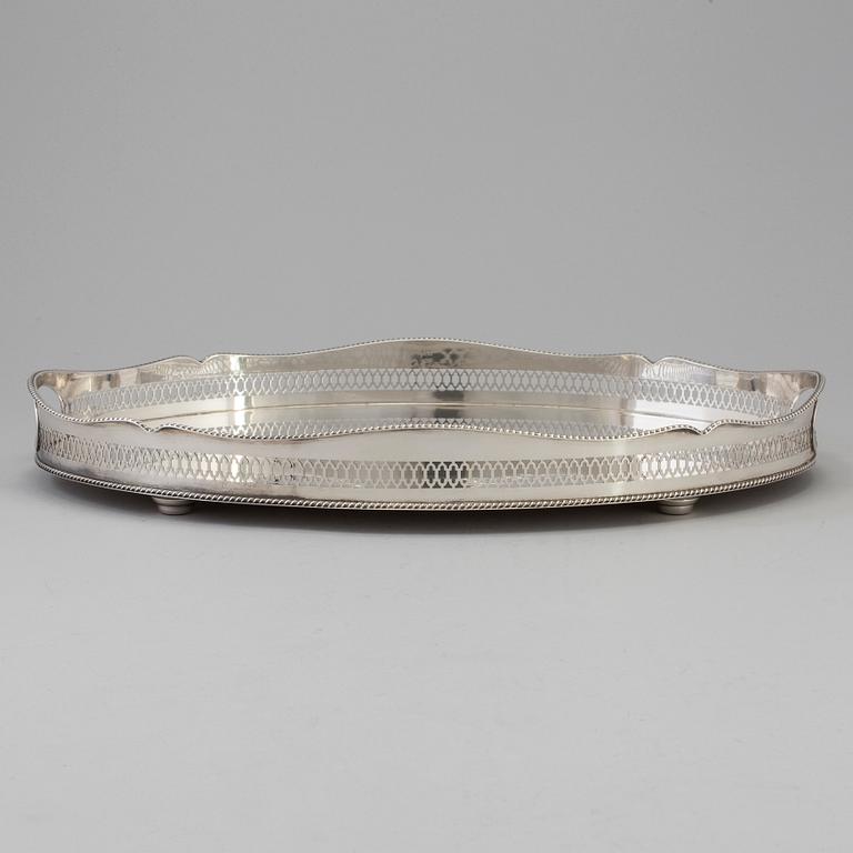 BRICKA, nysilver, England, 1900-talets andra hälft.