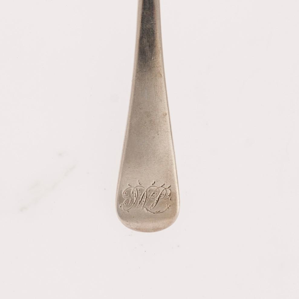 SÅSSLEV, silver, London 1798. Vikt 55 g.