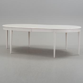 A late 20th century Gustavian style diningtable.
