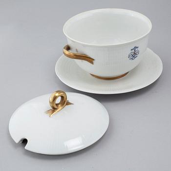 SERVIS, 119 delar, "Swedish Grace" med monogram, porslin, Rörstrand, 1900-tal.