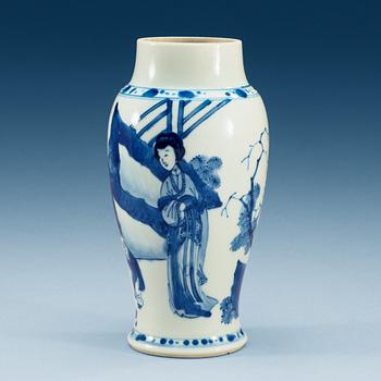 A blue and white vase, Qing dynasty, Kangxi (1662-1722).