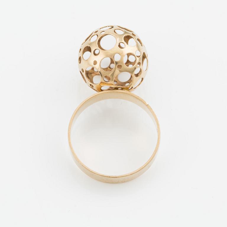 Liisa Vitali, ring och hänge, guld.