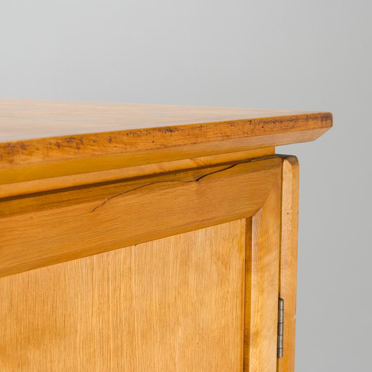 Carl Gustaf Hiort af Ornäs, a mid-1940's cabinet for Hiort Tuote Puunveisto.