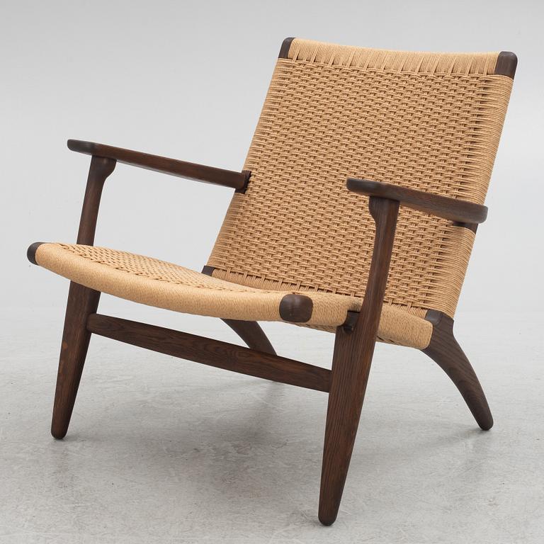 Hans J. Wegner, armchair, "CH25", Carl Hansen & Son, Denmark, 21st century.