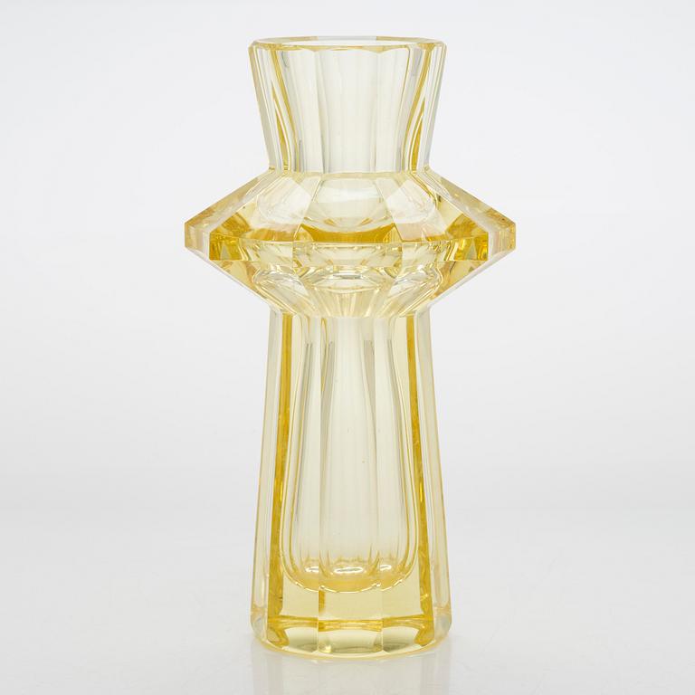 Aimo Okkolin, vas, "Fyr", signerad Aimo Okkolin, Riihimäen Lasi Oy.