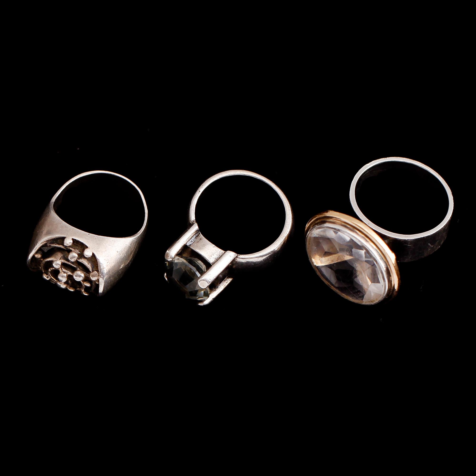 RINGAR, 3 st, silver, 1900-talets andra hälft. Total vikt ca 27 gram.