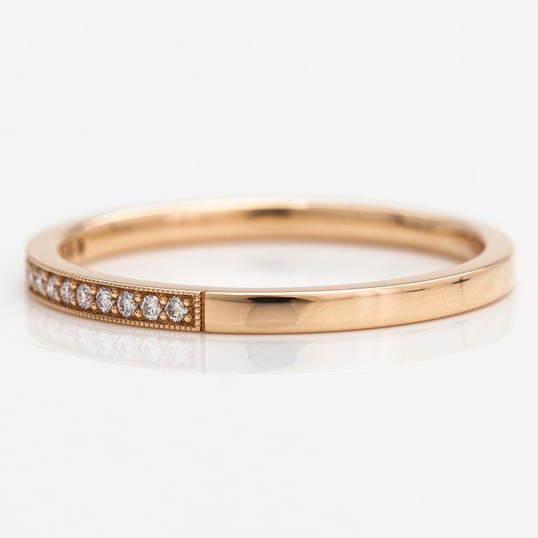Ring, 14K guld och diamanter ca 0.10 ct totalt. Torkkeli & Co. Oy, Jyväskylä.