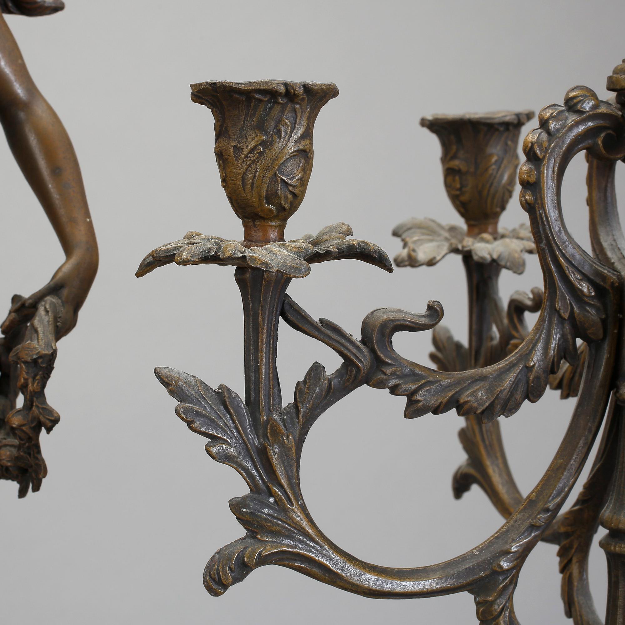 BORDSGARNITYR, 3 delar, nyrokoko, sannolikt Frankrike, 1800-talets slut/1900-talets början.