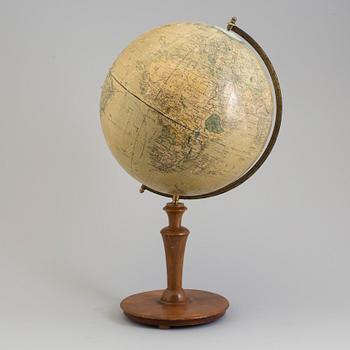 A globe from Svenska Bokhandelscentralen AB, Stockholm, first half of the 20th Century.