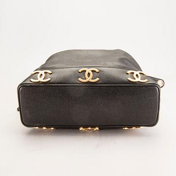 Chanel,.