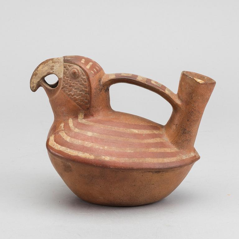 A PRE COLUMBIAN CERAMIC VESSEL, PERU.