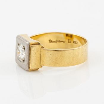 Wiwen Nilsson, a ring, 18K gold with a round brilliant-cut diamond, Lund 1964.