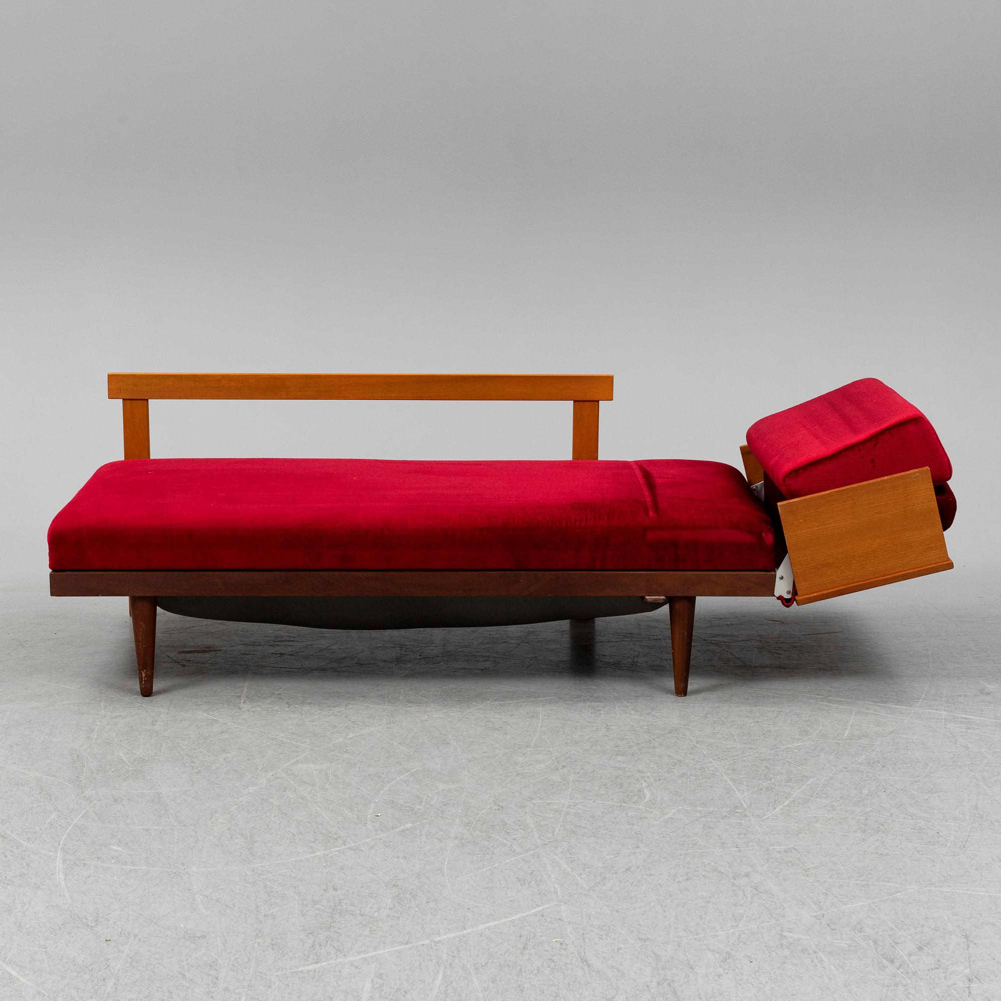 HALDOR VIK & INGMAR RELLING, a daybed and a coffee table from the 'Svane'-series, Ekornes, Norway, 1970's.