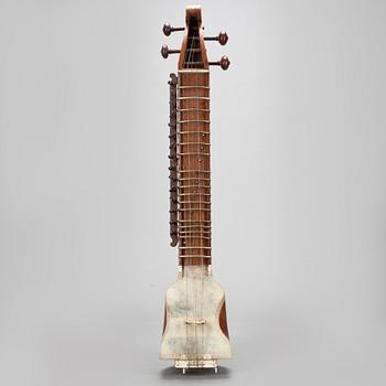 STRÄNGINSTRUMENT, troligen mellanöstern, 1900-talets första hälft.