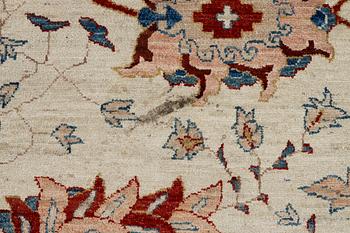 Ziegler Mahal carpet, modern, approx. 390 x 300 cm.