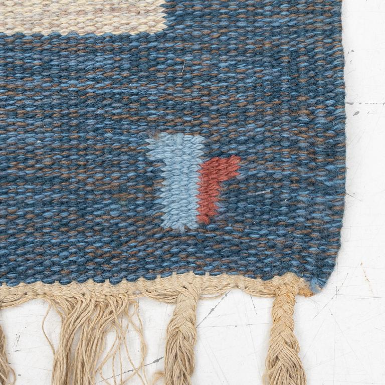 Erik Lundberg, a carpet 'Lister' flat weave c. 206 x 138 cm Vävaregården Eringsboda signed V.