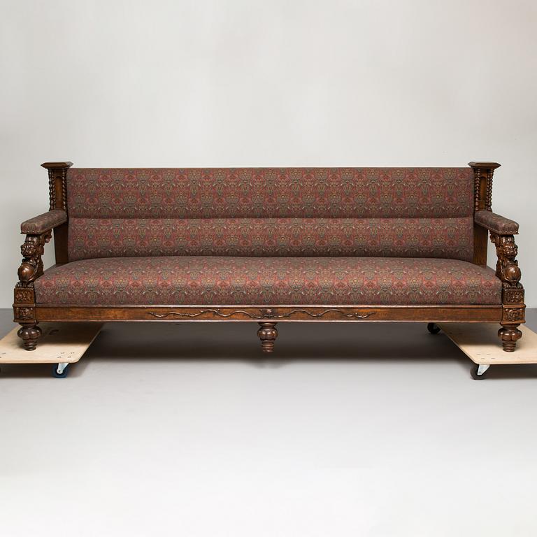 Sohva, Hotel Kämp, 1800-luvun loppu. Pituus 315 cm.