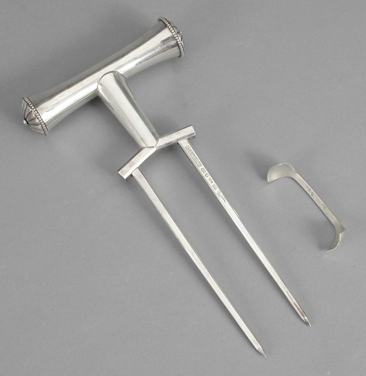 SKINKHÅLLARE, silver, Rey Urban, Stockholm, 1954. Vikt inkl medföljande ställ ca 240 gram.