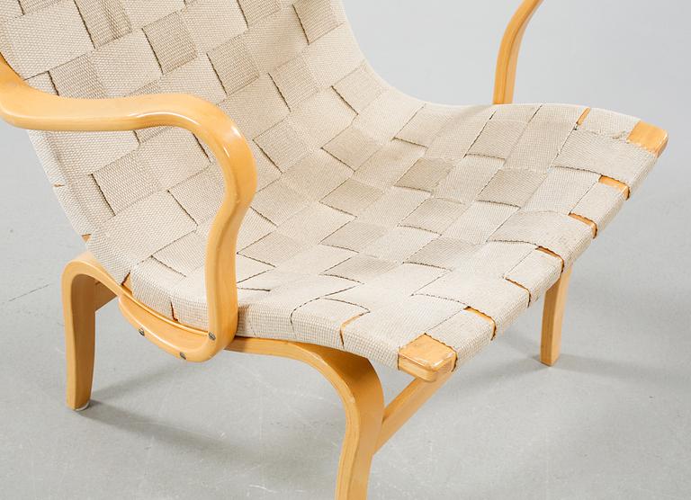A easy chair by Bruno Mathsson, "Eva", Dux from the latter half of the 20th century.